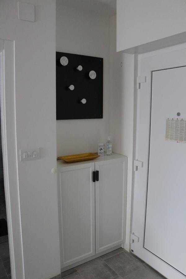 Luca, Digital Nomad Getaway Studio Apartment Zagreb Exterior foto